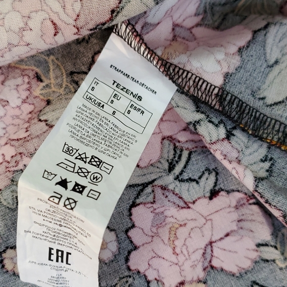 Italian brand floral skirt - Picture 3 of 3